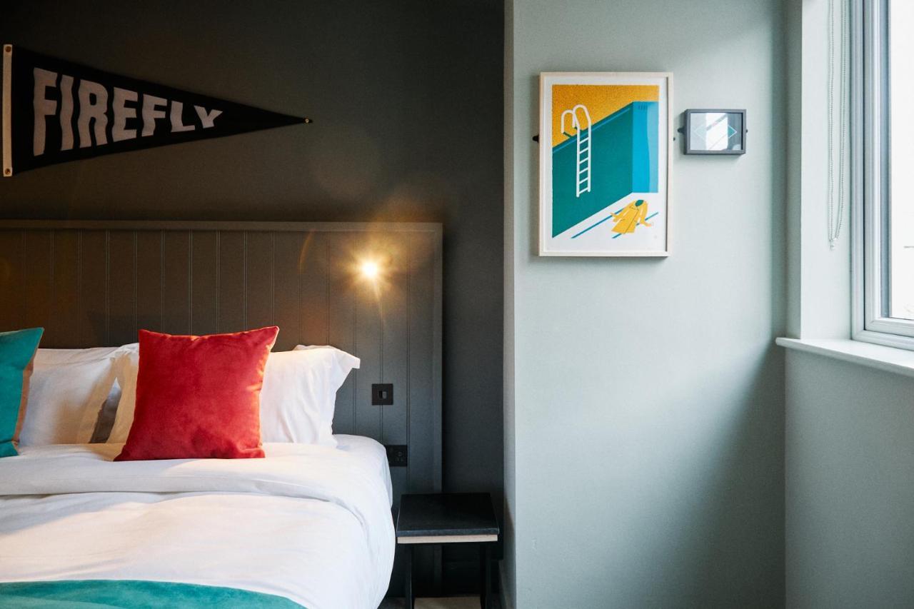 Firefly Otel Bray Dış mekan fotoğraf